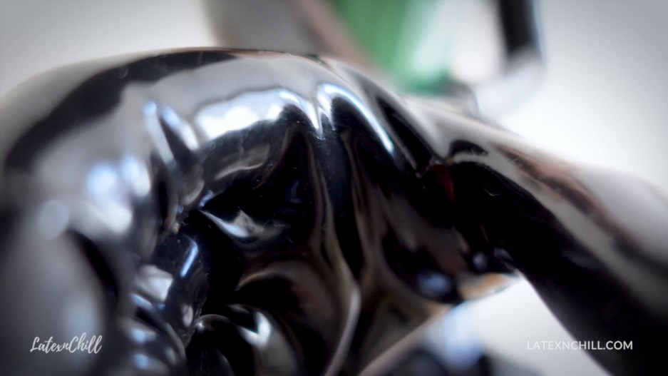 LATEXnCHILL - Rewired for Lexi [dronification gasmask gloves latex